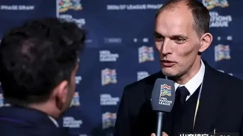 斯图加特靠吉拉斯点球逆转多特取胜